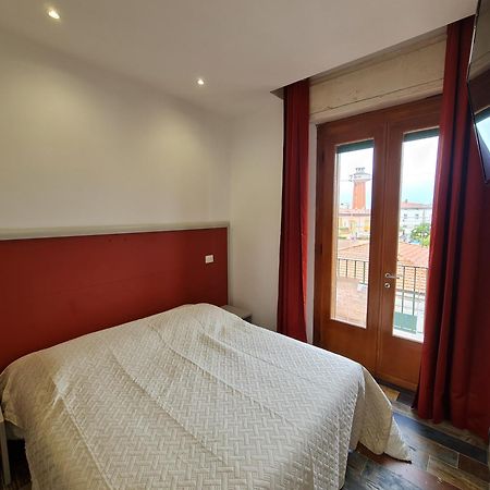 Ricci 16 - Suite & Rooms Livorno Kültér fotó