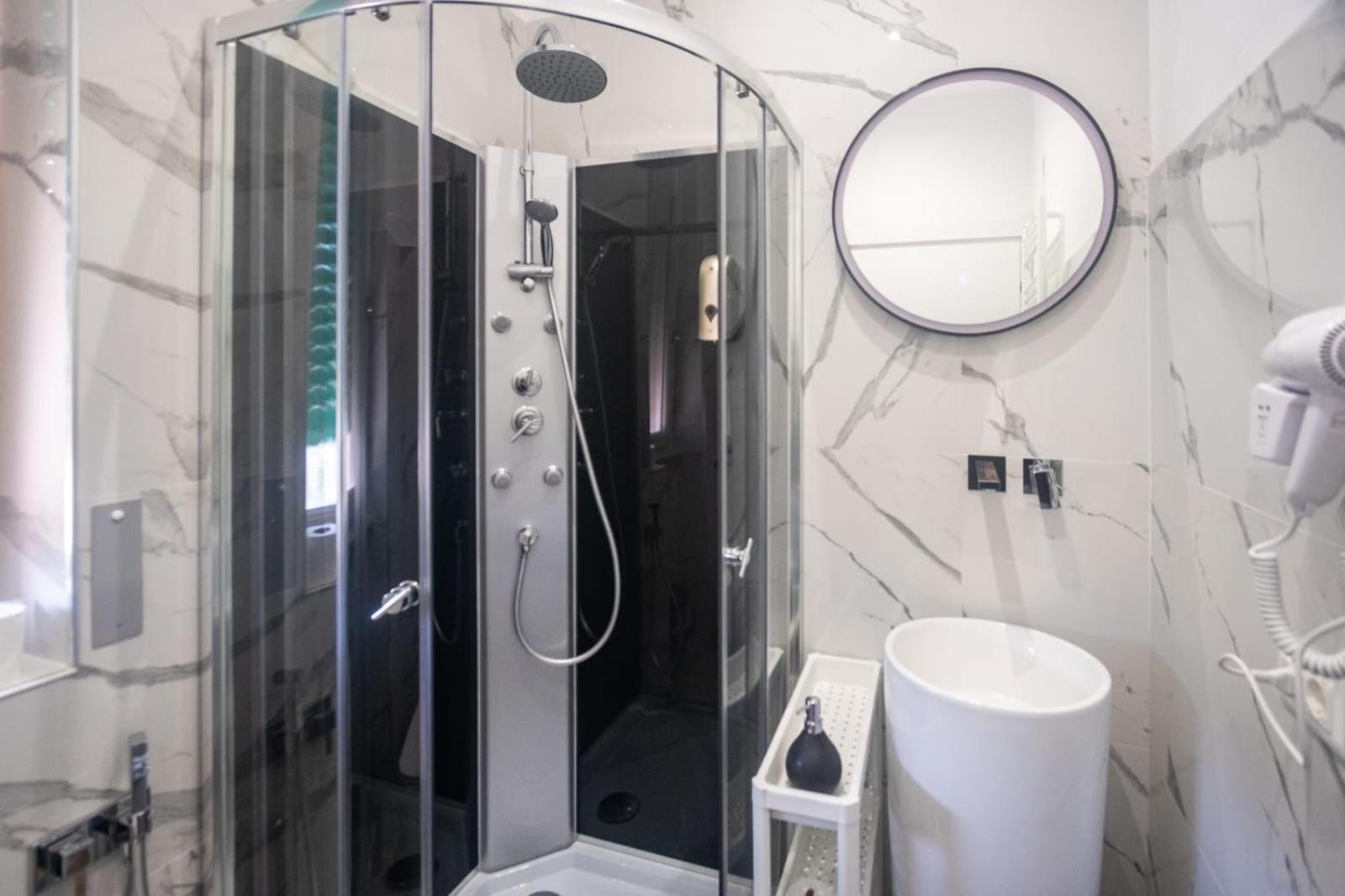 Ricci 16 - Suite & Rooms Livorno Kültér fotó
